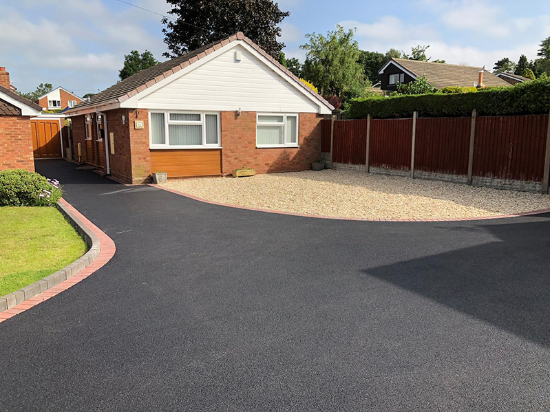 Why is Tarmac a Popular Surfacing Solution?