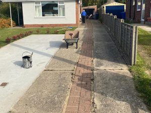 Home tar-and-chip-driveways-2-300x225.jpeg